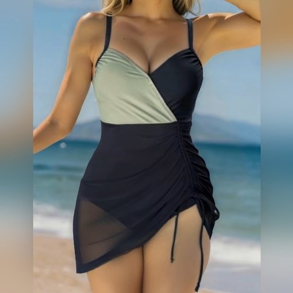 One Piece Green and Black Swimsuit - Picture 3 of 9